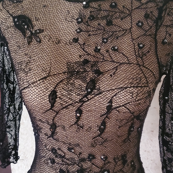 See through top with custom made swarovski stones. - Picture 4 of 6